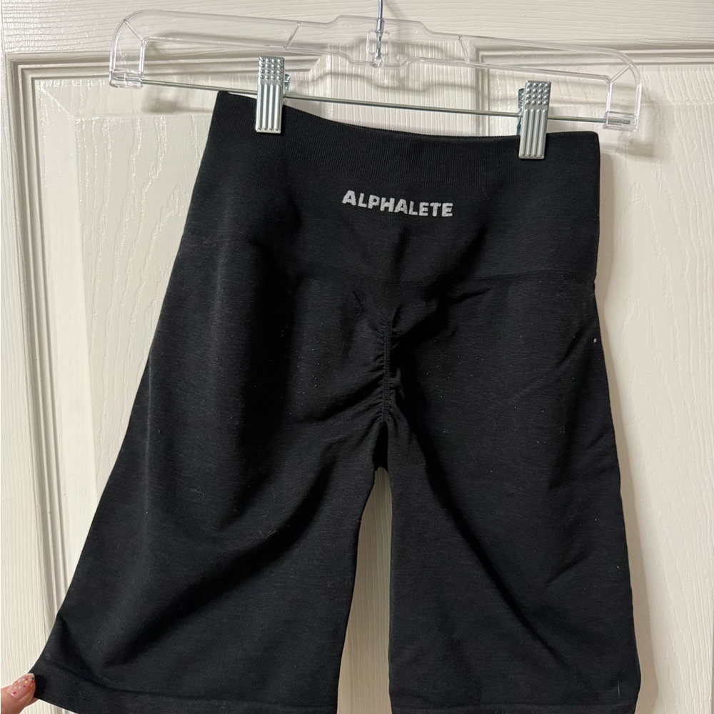 Alphalete Amplify short